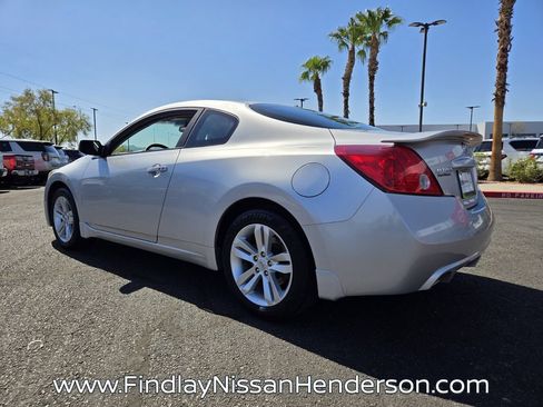 Used 2011 Nissan Altima 2.5 S w/ Convenience Pkg FWD image 4