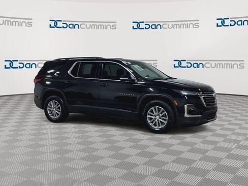 Used 2022 Chevrolet Traverse LT AWD/4WD image 2