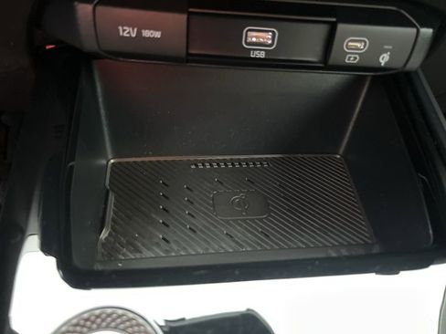 Used 2023 Kia Niro EX image 25