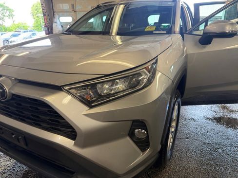 Used 2020 Toyota RAV4 XLE w/ Convenience Package AWD/4WD image 30