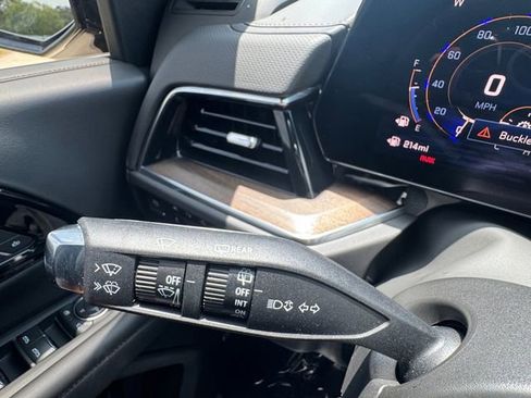 Used 2025 Chevrolet Tahoe High Country RWD image 25