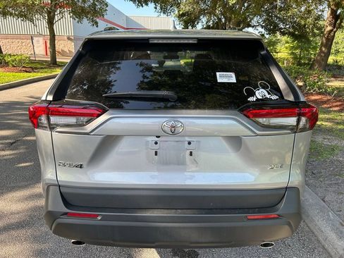 Used 2024 Toyota RAV4 XLE FWD image 5