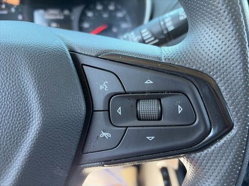 Used 2021 Chevrolet TrailBlazer LS w/ LPO, Blackout Package FWD image 18