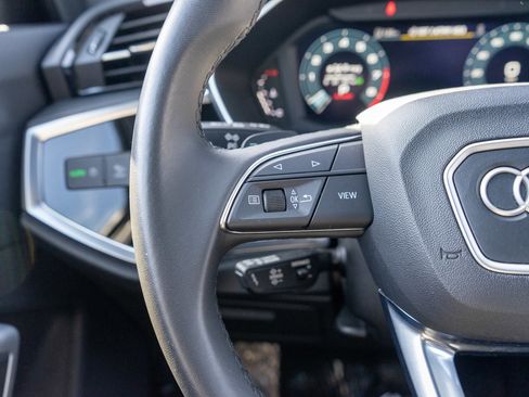 Used 2025 Audi Q3 2.0T Premium image 24