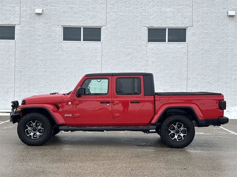 Used 2020 Jeep Gladiator Overland image 10