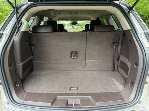 Used 2013 Buick Enclave Premium AWD/4WD image 37