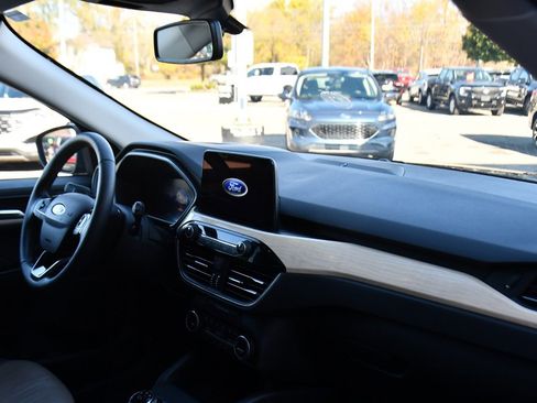 Used 2021 Ford Escape Titanium w/ Titanium Elite Package image 15