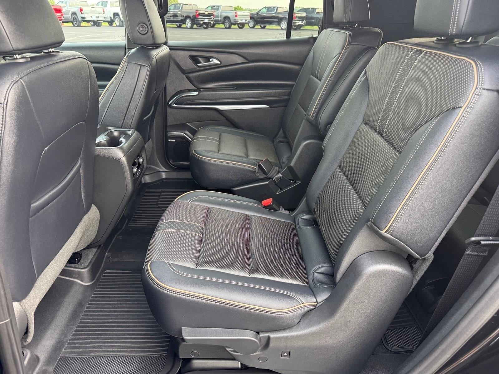 Used 2026 Chevrolet Traverse High Country w/ LPO, Floor Liner Package AWD/4WD image 6