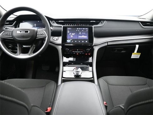 New 2024 Jeep Grand Cherokee Laredo X image 16