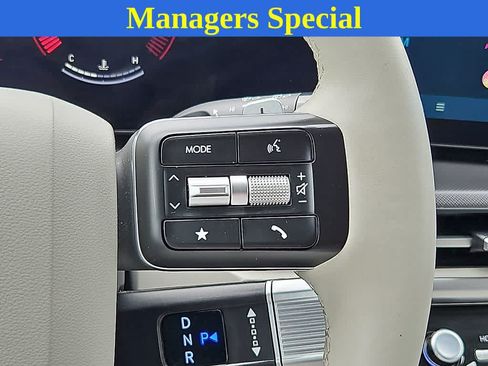 Used 2025 Hyundai Santa Fe SEL AWD/4WD image 21