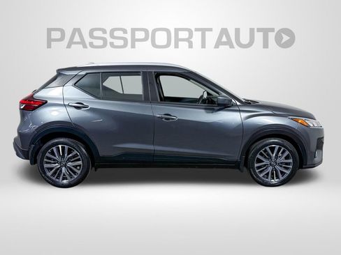 Certified 2023 Nissan Kicks SV FWD image 12