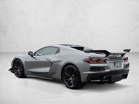 Used 2024 Chevrolet Corvette Z06 w/ Z07 Performance Package RWD image 6
