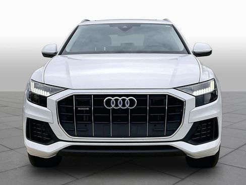 Used 2023 Audi Q8 Premium w/ Convenience Package AWD/4WD image 4