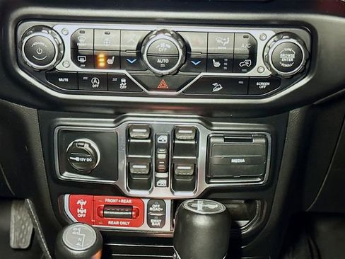 Used 2021 Jeep Wrangler Unlimited Rubicon image 13