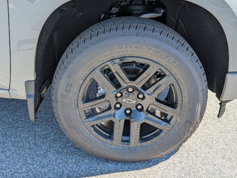 New 2026 Chevrolet Silverado 1500 Custom image 6