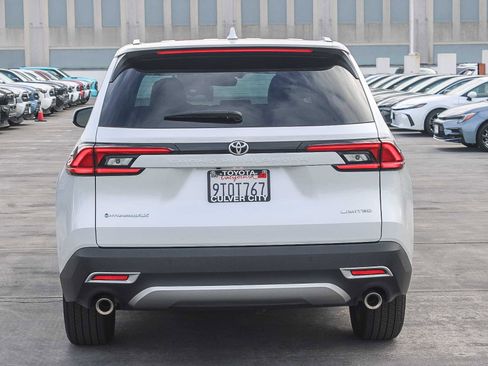 Certified 2025 Toyota Grand Highlander AWD Hybrid image 8