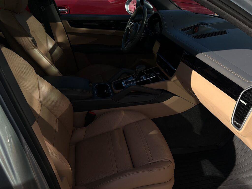 Used 2020 Porsche Cayenne S AWD/4WD image 23