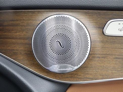 Used 2020 Mercedes-Benz GLC 300 4MATIC image 25