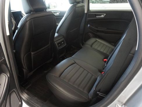 Used 2021 Ford Edge SEL w/ Convenience Package image 6