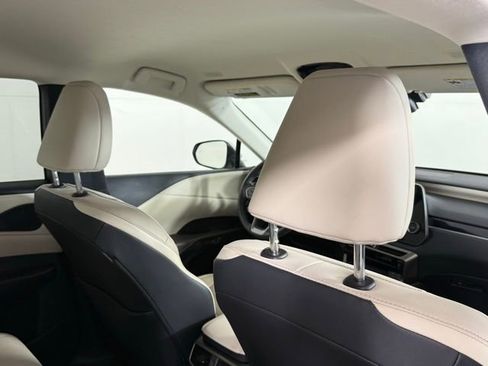 Used 2023 Lexus RX 350 FWD w/ Cold Area Package image 27