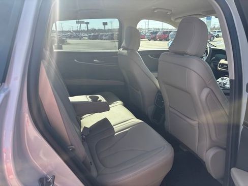 Certified 2022 Lincoln Nautilus FWD w/ Premium Package image 11