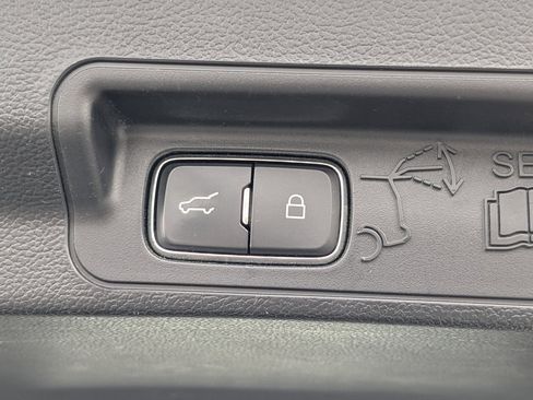 Certified 2021 Ford Explorer Limited w/ Equipment Group 301A image 15