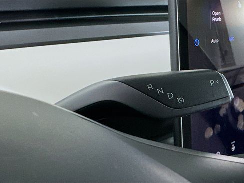 Used 2023 Tesla Model Y Long Range image 23