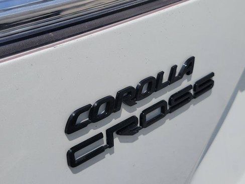 Used 2024 Toyota Corolla Cross AWD Hybrid image 10