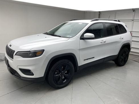 Used 2019 Jeep Cherokee Latitude Plus AWD/4WD image 1