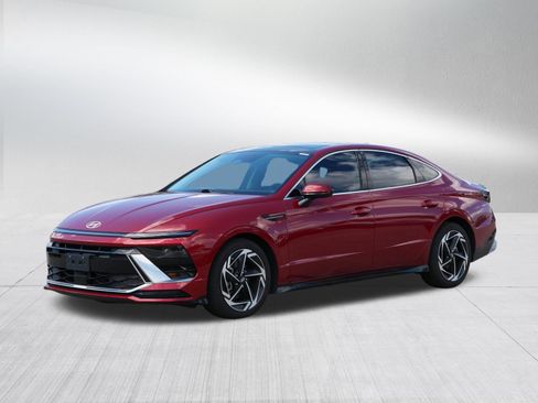 Used 2024 Hyundai Sonata SEL w/ Convenience Package FWD image 3