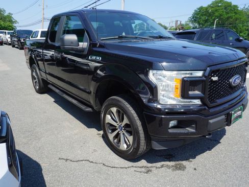 Used 2019 Ford F150 XL w/ Equipment Group 101A Mid AWD/4WD image 4