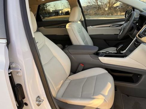 New 2025 Cadillac XT5 Premium Luxury image 18