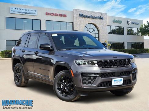 New 2026 Jeep Grand Cherokee Altitude image 1