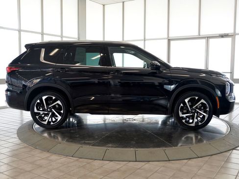 Used 2022 Mitsubishi Outlander SEL image 9