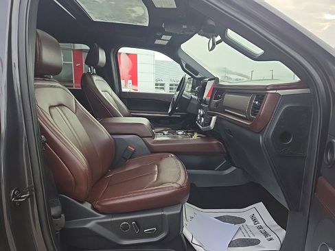 Used 2023 Ford Expedition Max Limited image 33