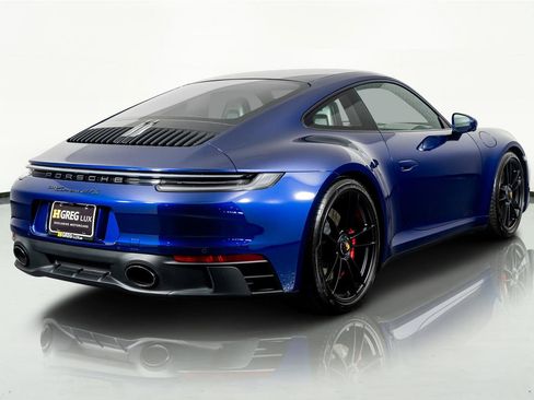 Used 2024 Porsche 911 Carrera GTS w/ Premium Package RWD image 10
