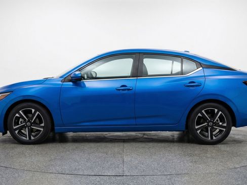 Used 2025 Nissan Sentra SV FWD image 5