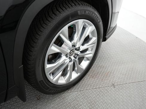 Used 2020 Toyota Highlander Limited image 63