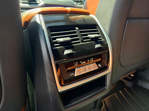 Used 2021 BMW X6 M50i AWD/4WD image 20