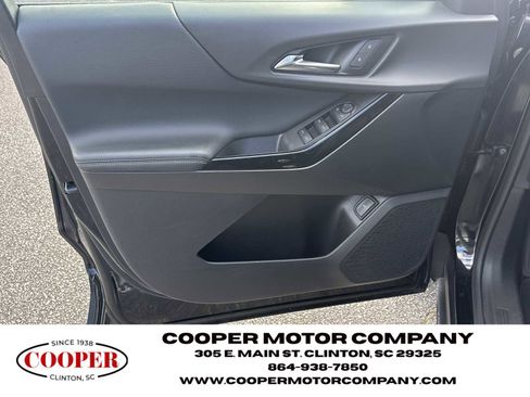 Used 2025 Chevrolet Equinox LT w/ Convenience Package II image 10