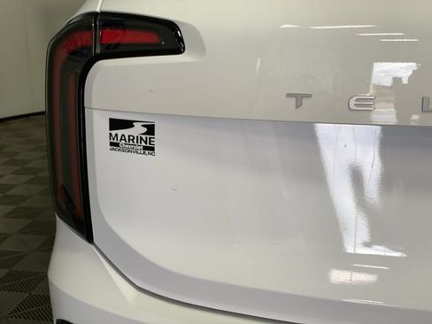Used 2024 Kia Telluride EX w/ EX Captain's Chair Package FWD image 38