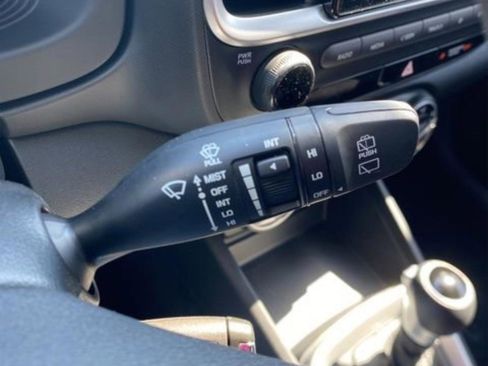 New 2026 Hyundai Venue SE FWD image 25