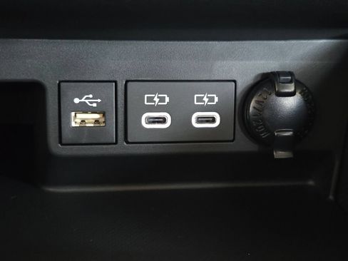Used 2026 Toyota Highlander XLE AWD/4WD image 11