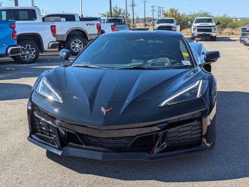 Used 2025 Chevrolet Corvette Z06 image 8