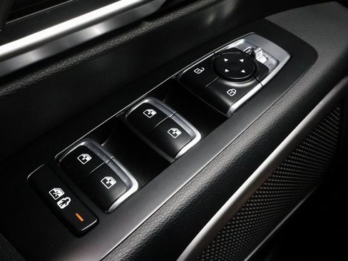 Used 2025 Kia Telluride S image 32