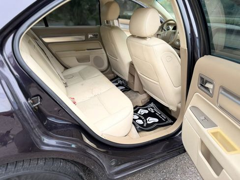 Used 2007 Lincoln MKZ FWD image 4