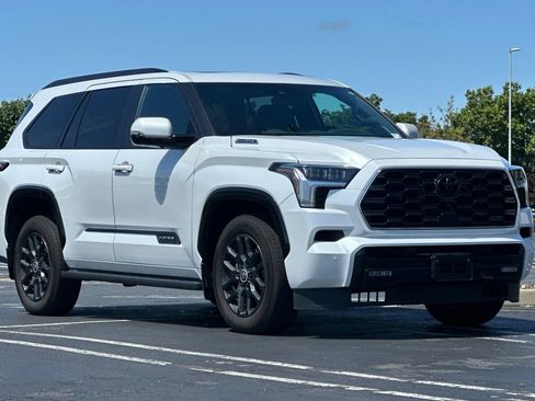Used 2024 Toyota Sequoia Platinum AWD/4WD image 2