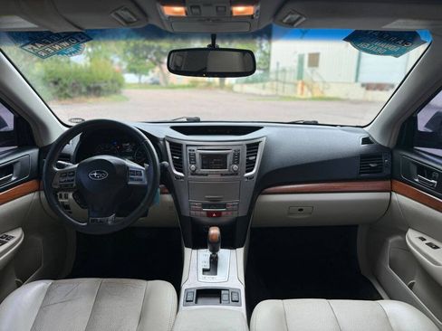 Used 2013 Subaru Outback 2.5i Limited w/ Moonroof Pkg AWD/4WD image 17