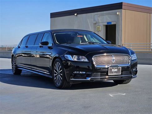 Used 2019 Lincoln Continental Select image 3
