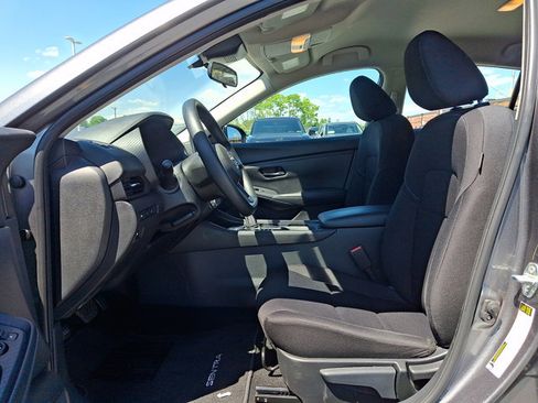Used 2024 Nissan Sentra S FWD image 13